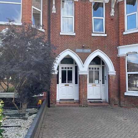 Number 10 Service Apartment - Danes Southampton Eksteriør billede